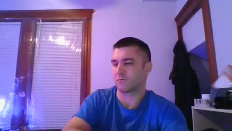 Snapshot of crush380 chatting on February 2, 2025, 3:32 am Crush380 online show from February 2, 2025, 3:32 am