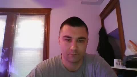 Snapshot of crush380 chatting on February 5, 2025, 2:37 pm Crush380 online show from February 5, 2025, 2:37 pm