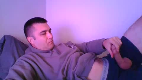 Snapshot of crush380 chatting on February 6, 2025, 10:00 pm Crush380 online show from February 6, 2025, 10:00 pm