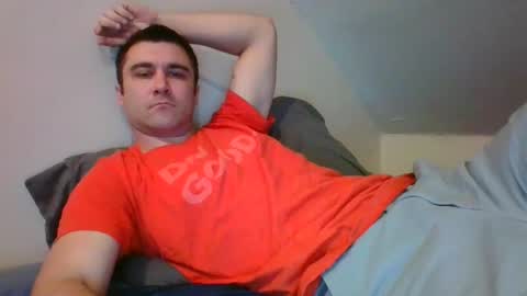 Snapshot of crush380 chatting on March 5, 2025, 8:32 pm Crush380 online show from March 5, 2025, 8:32 pm