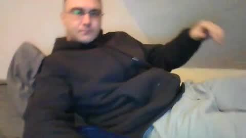 Snapshot of crush380 chatting on March 8, 2025, 10:56 pm Crush380 online show from March 8, 2025, 10:56 pm