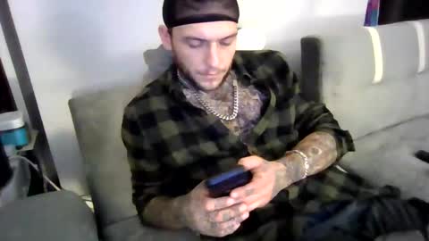 Snapshot of cruz815 chatting on December 16, 2025, 11:43 pm cruz815 online show from December 16, 2025, 11:43 pm