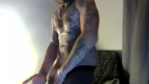 Snapshot of cruz815 chatting on December 20, 2025, 1:23 am cruz815 online show from December 20, 2025, 1:23 am