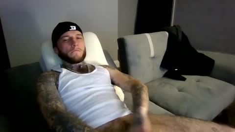 Snapshot of cruz815 chatting on January 6, 2026, 11:18 pm cruz815 online show from January 6, 2026, 11:18 pm