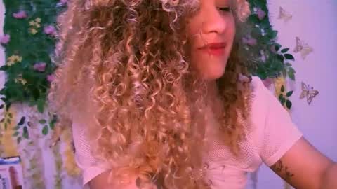 Snapshot of crysrus chatting on February 10, 2026, 12:37 am crysrus online show from February 10, 2026, 12:37 am