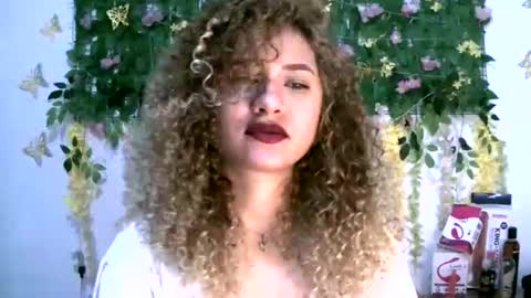 Snapshot of crysrus chatting on February 22, 2026, 7:45 pm crysrus online show from February 22, 2026, 7:45 pm