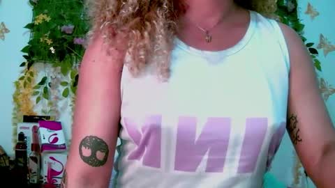 Snapshot of crysrus chatting on March 1, 2026, 1:18 am crysrus online show from March 1, 2026, 1:18 am