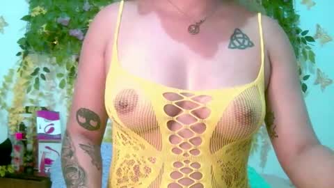 crysrus online show from May 24, 2026, 10:59 pm