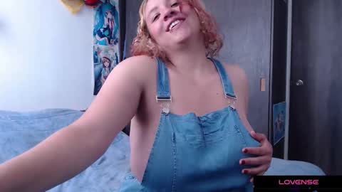 Snapshot of crystal_shadow chatting on November 16, 2025, 2:11 pm Crystal shadow online show from November 16, 2025, 2:11 pm