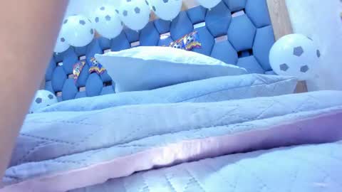 crystal_sm online show from June 27, 2026, 12:22 pm