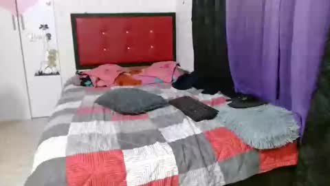 Crystal Blaze online show from January 28, 2025, 4:50 am