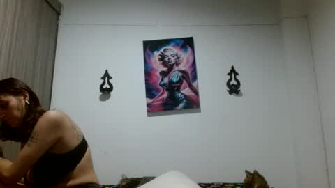 Snapshot of crystal_starx chatting on June 22, 2026, 2:35 am Crystal Blaze online show from June 22, 2026, 2:35 am