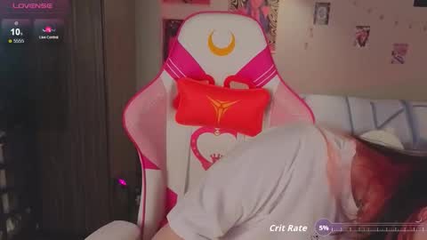 Snapshot of crystalblaze_ chatting on November 10, 2025, 8:41 pm Grace online show from November 10, 2025, 8:41 pm