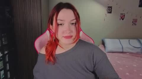 Snapshot of crystalblaze_ chatting on December 4, 2025, 9:12 pm Grace online show from December 4, 2025, 9:12 pm