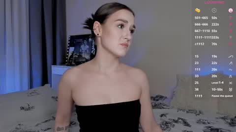 Snapshot of crystalcandies chatting on February 19, 2025, 7:27 pm Arina online show from February 19, 2025, 7:27 pm