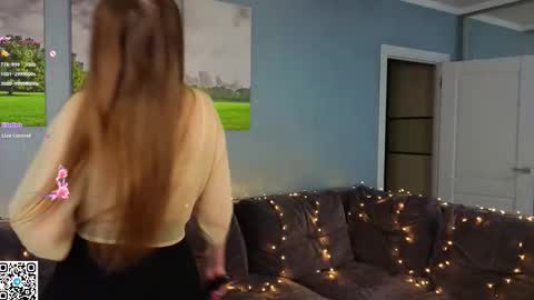 Snapshot of crystaldiva01 chatting on January 6, 2026, 6:17 am Diva online show from January 6, 2026, 6:17 am