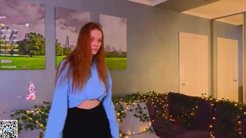 Snapshot of crystaldiva01 chatting on February 2, 2026, 7:18 am Diva online show from February 2, 2026, 7:18 am