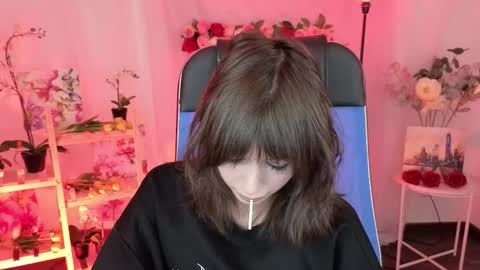 Snapshot of crystallbloom chatting on January 14, 2026, 8:03 pm crystallbloom online show from January 14, 2026, 8:03 pm