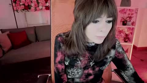 Snapshot of crystallbloom chatting on February 7, 2026, 1:26 pm crystallbloom online show from February 7, 2026, 1:26 pm