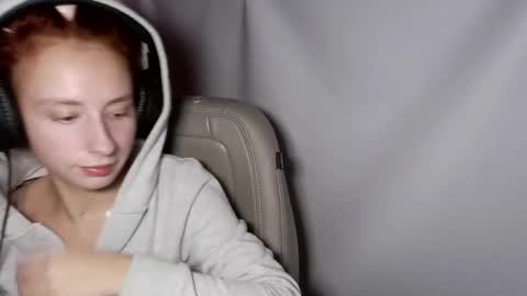 Snapshot of crystallkris chatting on December 27, 2024, 3:20 am Kristina online show from December 27, 2024, 3:20 am