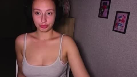 Snapshot of crystallkris chatting on September 22, 2025, 12:12 am Kristina online show from September 22, 2025, 12:12 am