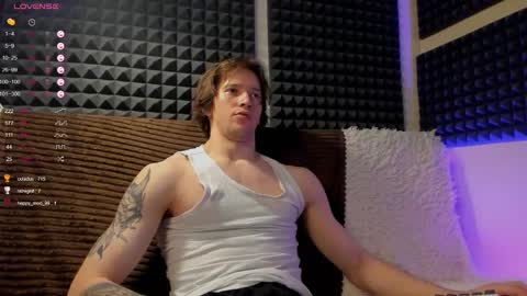 Snapshot of crystallora chatting on December 11, 2024, 12:44 am Crys online show from December 11, 2024, 12:44 am