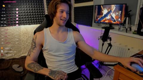 Snapshot of crystallora chatting on December 16, 2024, 12:26 am Crys online show from December 16, 2024, 12:26 am