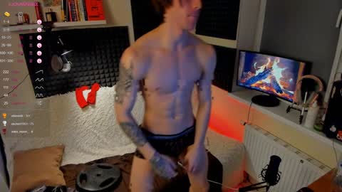 Snapshot of crystallora chatting on December 19, 2024, 2:01 am Crys online show from December 19, 2024, 2:01 am