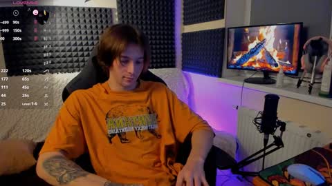 Snapshot of crystallora chatting on December 20, 2024, 7:07 pm Crys online show from December 20, 2024, 7:07 pm