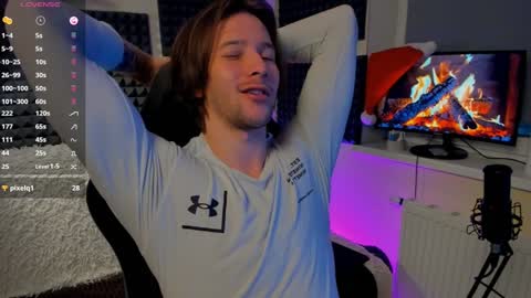 Snapshot of crystallora chatting on December 26, 2024, 9:04 pm Crys online show from December 26, 2024, 9:04 pm