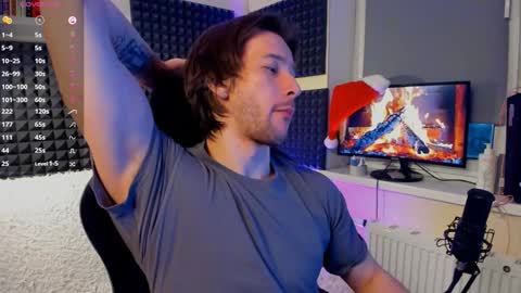 Snapshot of crystallora chatting on December 29, 2024, 2:38 am Crys online show from December 29, 2024, 2:38 am