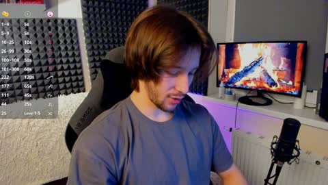 Snapshot of crystallora chatting on January 3, 2025, 8:32 pm Crys online show from January 3, 2025, 8:32 pm