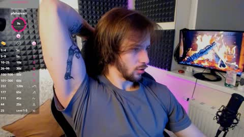 Snapshot of crystallora chatting on January 25, 2025, 9:57 pm Crys online show from January 25, 2025, 9:57 pm