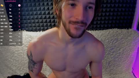 Snapshot of crystallora chatting on January 26, 2025, 3:59 am Crys online show from January 26, 2025, 3:59 am