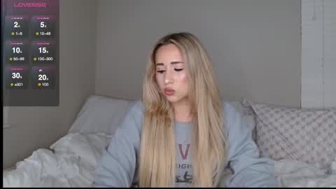 Nikki online show from October 26, 2025, 1:00 am