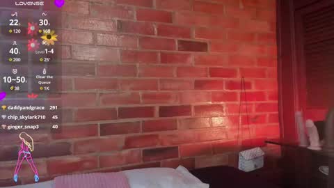 Snapshot of crystalvazquez chatting on March 2, 2025, 2:10 pm Soy Crystal online show from March 2, 2025, 2:10 pm