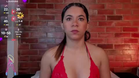 Snapshot of crystalvazquez chatting on March 3, 2025, 10:06 am Soy Crystal online show from March 3, 2025, 10:06 am