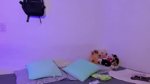 Snapshot of crystalvazquez chatting on October 16, 2025, 11:44 am Soy Crystal online show from October 16, 2025, 11:44 am