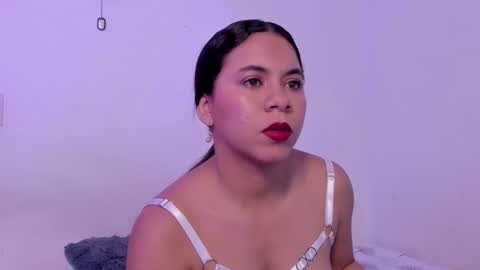 Snapshot of crystalvazquez chatting on December 15, 2025, 2:43 pm Soy Crystal online show from December 15, 2025, 2:43 pm