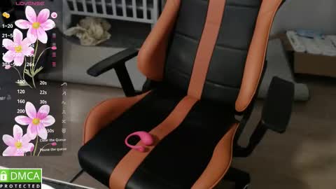 Snapshot of crystalyss chatting on November 9, 2025, 3:16 am Lia online show from November 9, 2025, 3:16 am