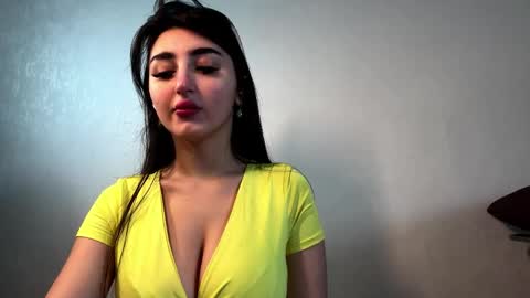 Snapshot of crystlepipkins chatting on May 17, 2026, 9:17 am Diana online show from May 17, 2026, 9:17 am