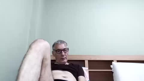 Snapshot of cucaio18 chatting on December 18, 2025, 1:55 am BIG UNCUT HARD COCK online show from December 18, 2025, 1:55 am