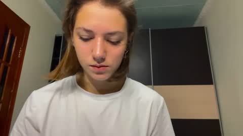 Snapshot of cucgrueber chatting on July 1, 2026, 9:00 am cucgrueber online show from July 1, 2026, 9:00 am
