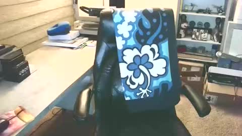 Snapshot of cucuforcocopuffs chatting on February 21, 2026, 6:58 am Yup... kinda old but Stop in and say hello online show from February 21, 2026, 6:58 am