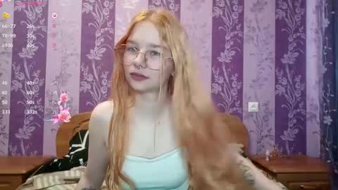 Snapshot of cucumber_kringe chatting on October 8, 2025, 7:17 am Sia online show from October 8, 2025, 7:17 am