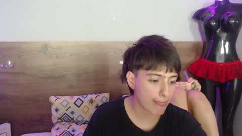 cuddle_bunny_ online show from January 9, 2025, 7:08 pm