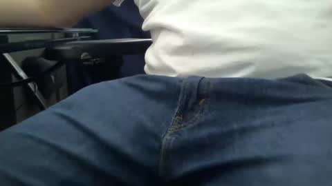 Snapshot of cuddlebeardeluxe chatting on November 10, 2025, 7:02 pm cuddlebeardeluxe online show from November 10, 2025, 7:02 pm