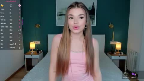 Snapshot of cuddles_jane chatting on March 26, 2026, 7:36 am Silvia online show from March 26, 2026, 7:36 am