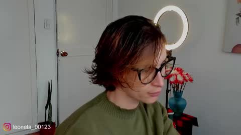 Snapshot of cuddlingbunnny chatting on December 19, 2025, 6:26 pm Leonela online show from December 19, 2025, 6:26 pm