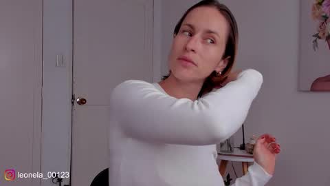 Snapshot of cuddlingbunnny chatting on February 14, 2026, 6:48 pm Leonela online show from February 14, 2026, 6:48 pm